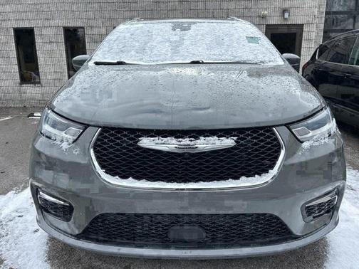 2021 Chrysler Pacifica Touring