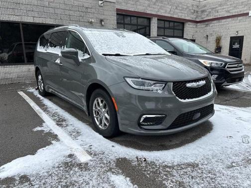 2021 Chrysler Pacifica Touring