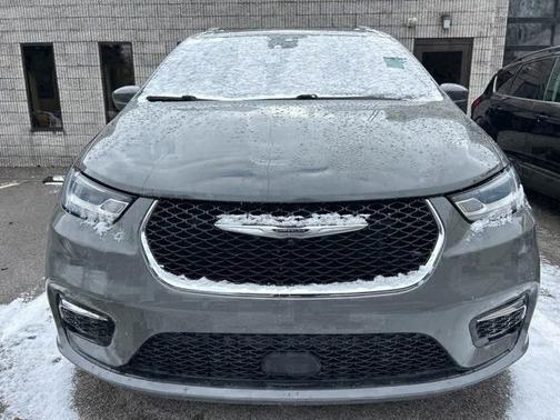 2021 Chrysler Pacifica Touring