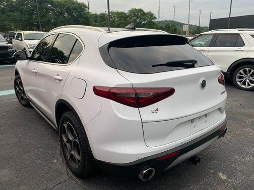 Alfa White 2018 Alfa Romeo Stelvio Ti