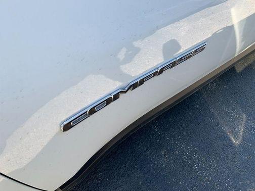 Bright White Clearcoat 2024 Jeep Compass Limited