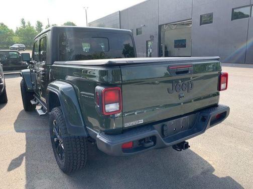Sarge Green Clearcoat 2021 Jeep Gladiator Sport