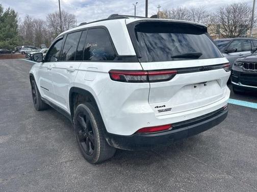 2023 Jeep Grand Cherokee Altitude