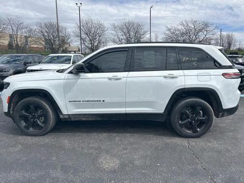 2023 Jeep Grand Cherokee Altitude