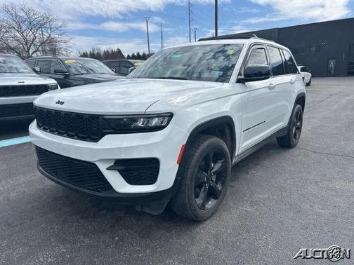 2023 Jeep Grand Cherokee Altitude