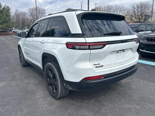 2023 Jeep Grand Cherokee Altitude