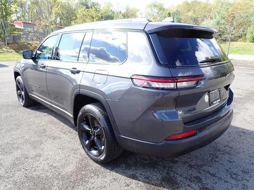 2023 Jeep Grand Cherokee L Laredo