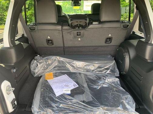 Bright White Clearcoat 2026 Jeep Wrangler Sahara