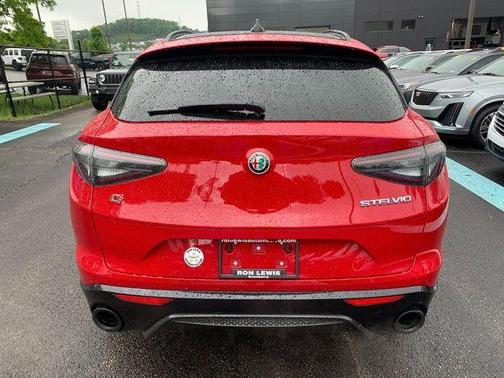 Rosso 2024 Alfa Romeo Stelvio Veloce