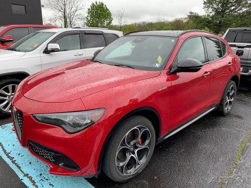 Rosso 2024 Alfa Romeo Stelvio Veloce