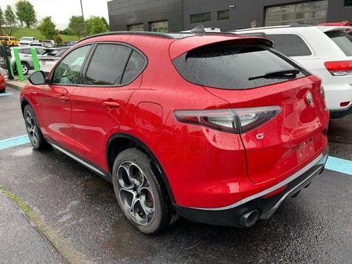 Rosso 2024 Alfa Romeo Stelvio Veloce