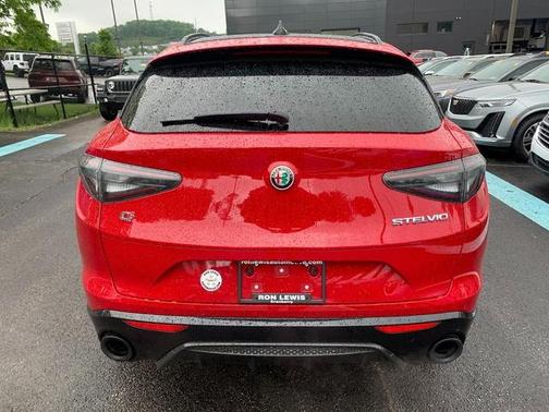 Rosso 2024 Alfa Romeo Stelvio Veloce