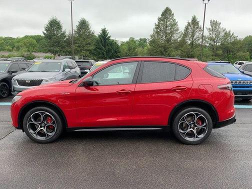 Rosso 2024 Alfa Romeo Stelvio Veloce