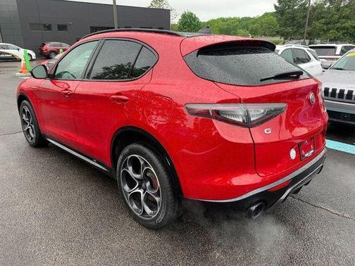 Rosso 2024 Alfa Romeo Stelvio Veloce