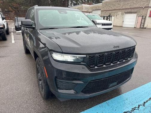 2023 Jeep Grand Cherokee Altitude