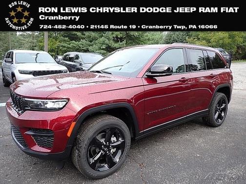 2025 Jeep Grand Cherokee Laredo