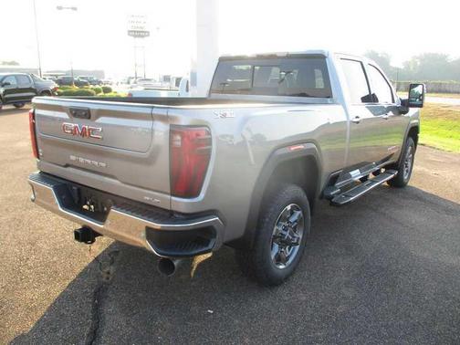 2025 GMC Sierra 2500 SLT