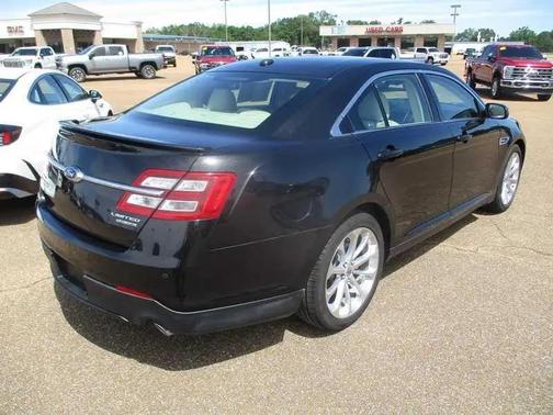 Tuxedo Black Metallic 2013 Ford Taurus Limited
