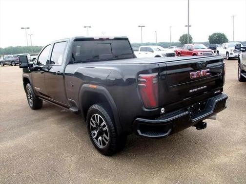 2024 GMC Sierra 2500 AT4