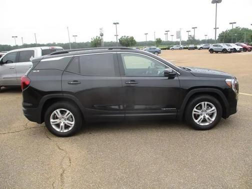 Ebony Twilight Metallic 2022 GMC Terrain SLE