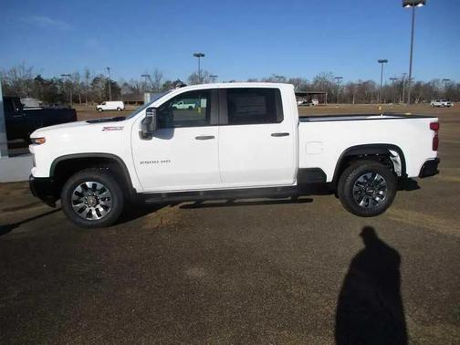 2026 Chevrolet Silverado 2500 Custom