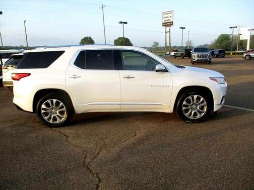 2021 Chevrolet Traverse Premier