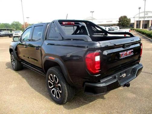 2025 GMC Canyon AT4