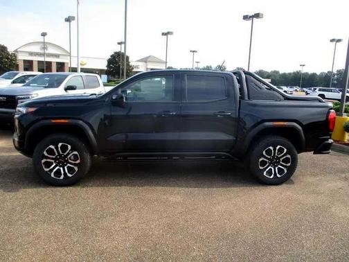 2025 GMC Canyon AT4