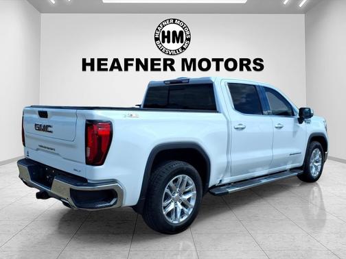 Summit White 2021 GMC Sierra 1500 SLT