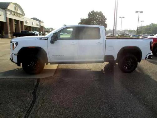 2025 GMC Sierra 2500 AT4