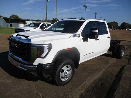 2026 GMC Sierra 3500 Base