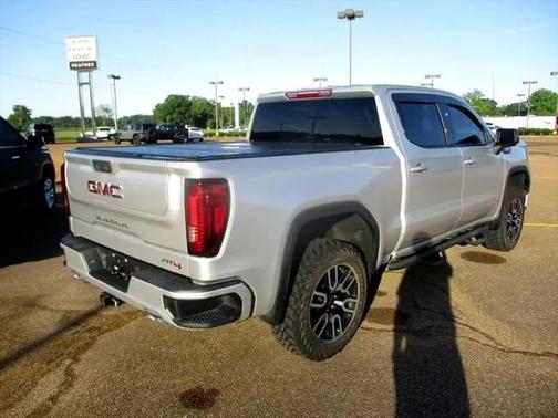 2022 GMC Sierra 1500 AT4