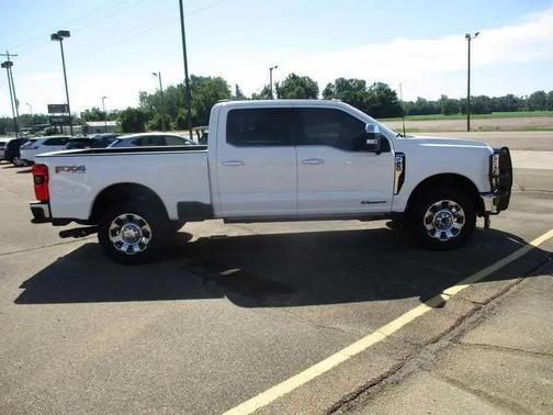 Star White Metallic Tri-Coat 2025 Ford F-250 King Ranch