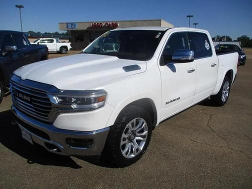 Ivory White Tri-Coat Pearlcoat 2019 RAM 1500 Longhorn