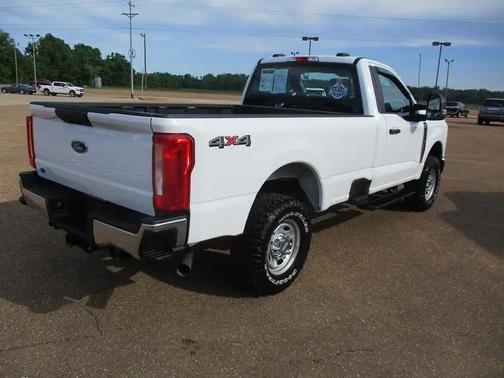 Oxford White 2024 Ford F-350 XL