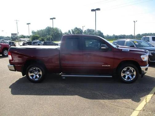 Delmonico Red Pearlcoat 2022 RAM 1500 Big Horn/Lone Star