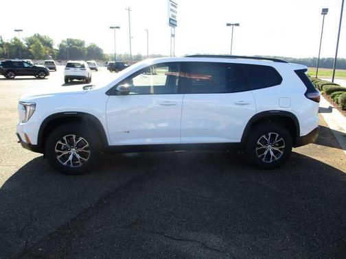 2026 GMC Acadia AWD AT4