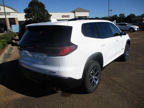 2026 GMC Acadia AWD AT4