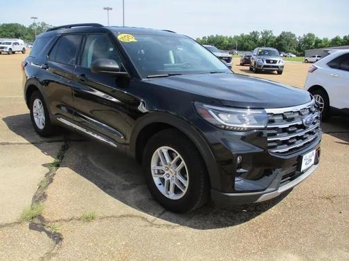 Agate Black Metallic 2025 Ford Explorer Active