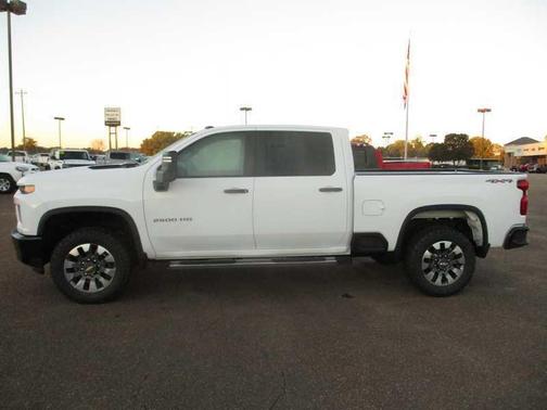 2023 Chevrolet Silverado 2500 Custom