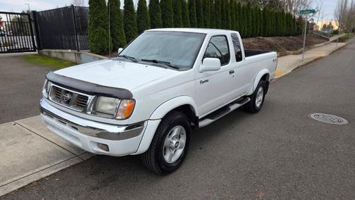 2000 Nissan Frontier XE King Cab