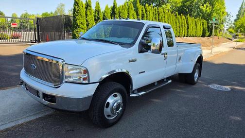 White 2007 Ford F-350 XLT
