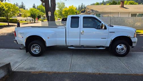 White 2007 Ford F-350 XLT