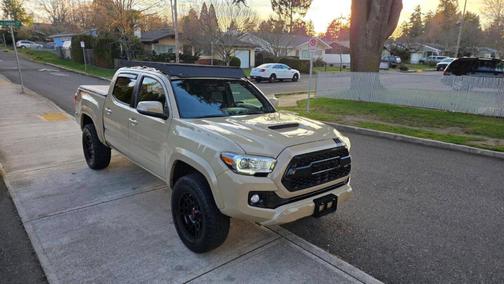 2016 Toyota Tacoma TRD Sport