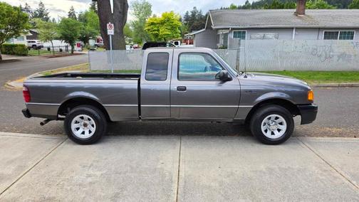 Gray 2005 Ford Ranger XLT