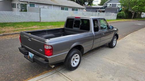 Gray 2005 Ford Ranger XLT