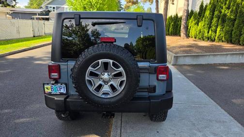 Gray 2015 Jeep Wrangler Unlimited Rubicon