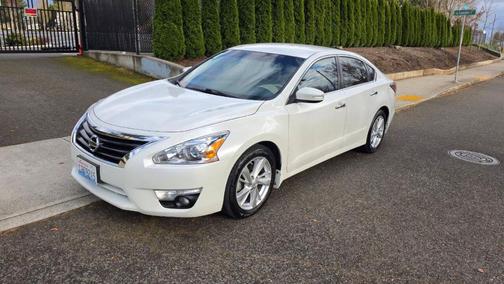 Pearl White 2015 Nissan Altima 2.5 SL