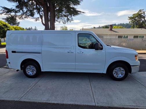 Glacier White 2018 Nissan NV Cargo NV2500 HD SL V6/SL V8