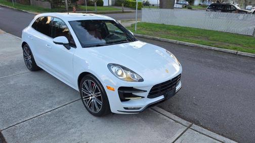 White 2016 Porsche Macan Turbo
